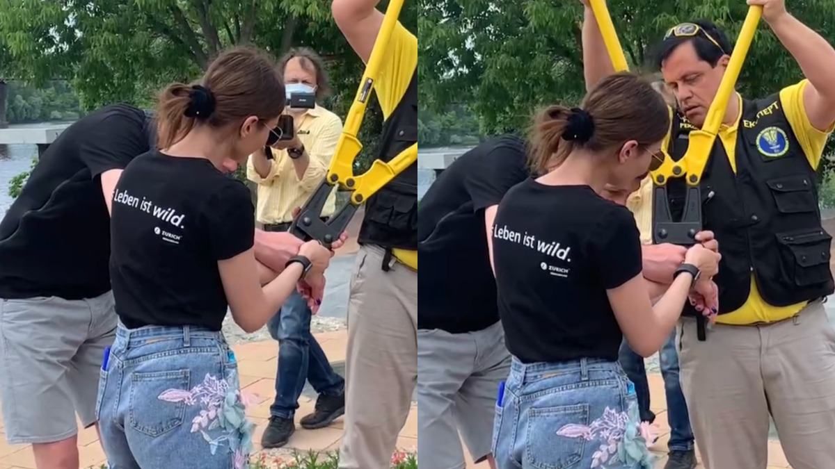 З пари, яка на 4 місяці прикувала кисті, зняли ланцюги: відео З пари, яка на 4 місяці прикувала кисті, зняли ланцюги: відео