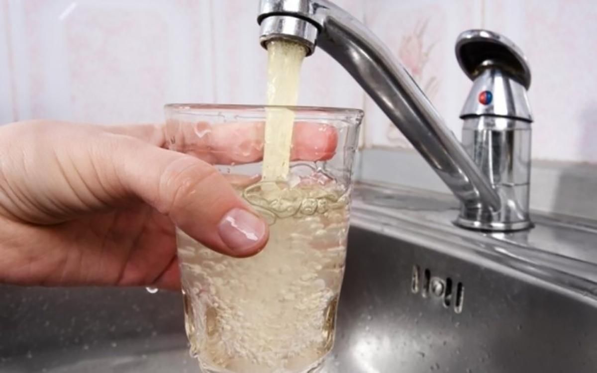 Людям в Керчі не радять готувати на воді з крану Людям в Керчі не радять готувати на воді з крану