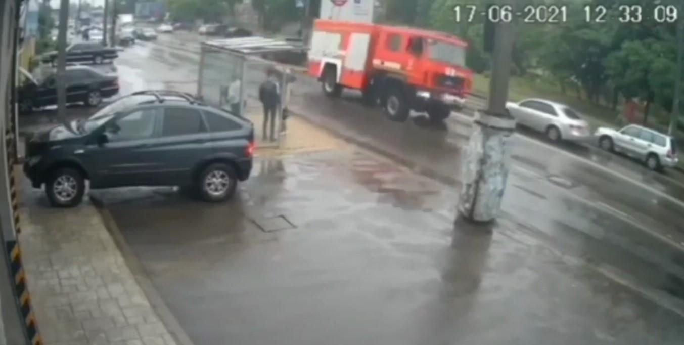 Дрифт пожежників в Одесі: відео   