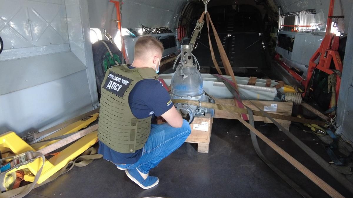 З України хотіли вивезти запчастини для військових літаків