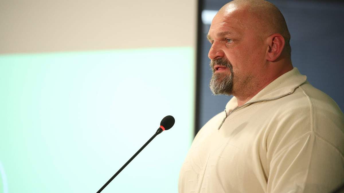 Хотели бы, чтобы я побежал, - Вирастюк о драке Тищенко и Кивы Хотели бы, чтобы я побежал, - Вирастюк о драке Тищенко и Кивы