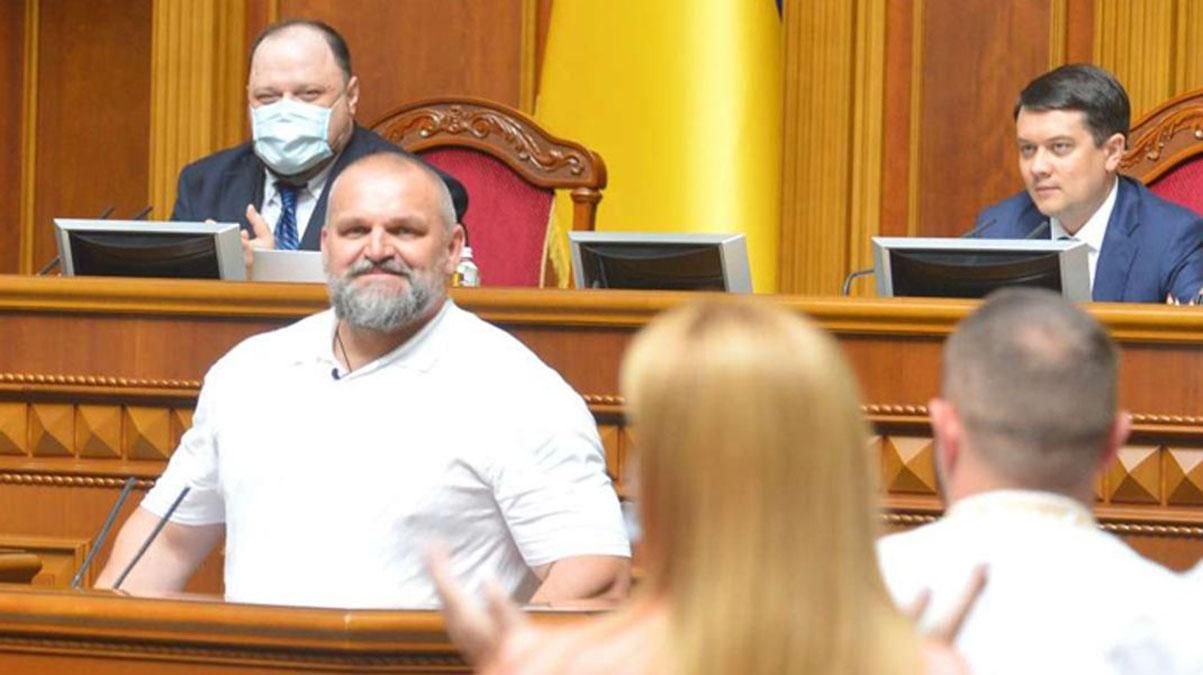 Нардеп Вірастюк відповів, чи залишиться у спорті Нардеп Вірастюк відповів, чи залишиться у спорті