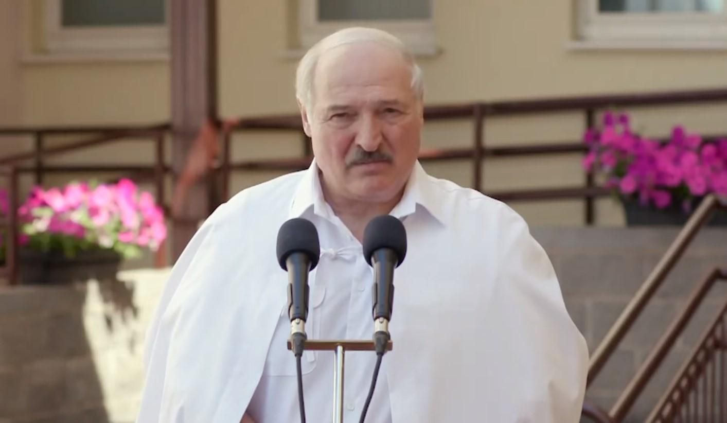 Лукашенко пригрозил, что не будет принимать самолеты из Украины