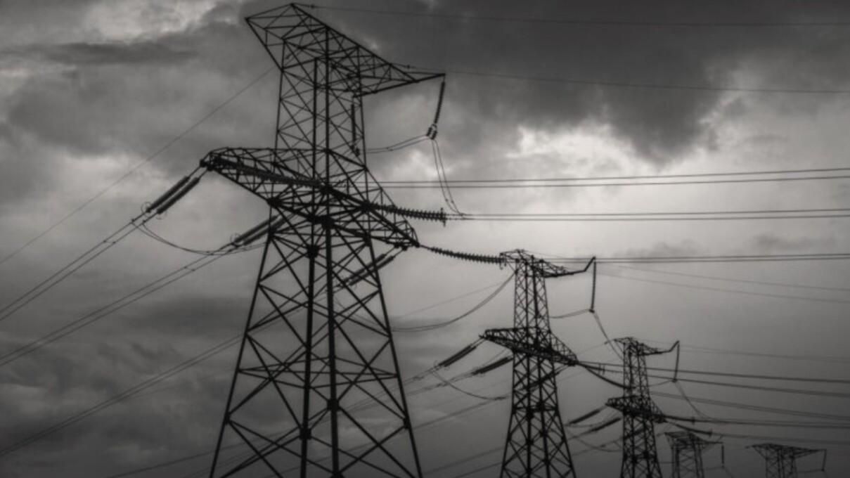 Негода в Україні: без електрики – десятки населених пунктів Негода в Україні: без електрики – десятки населених пунктів