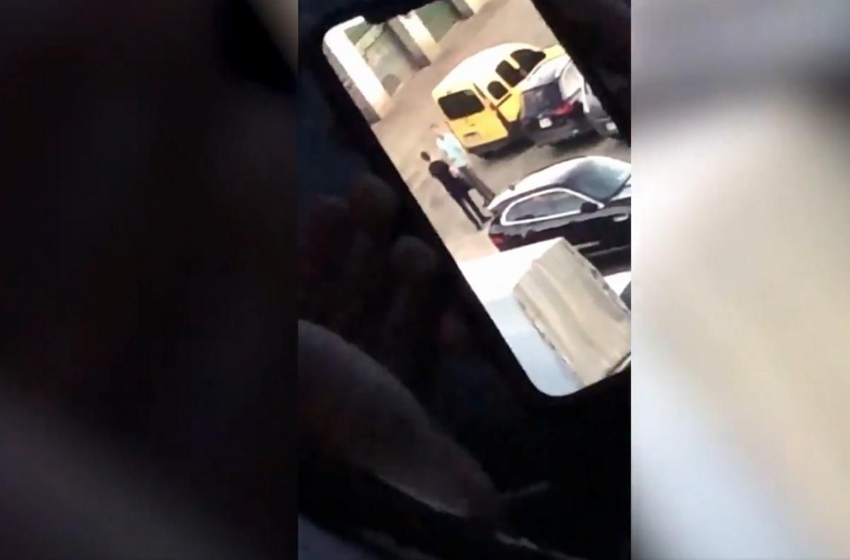 В Харькове помощник нардепа Куницкого из слуги подстрелил мужчину В Харькове помощник нардепа Куницкого из слуги подстрелил мужчину