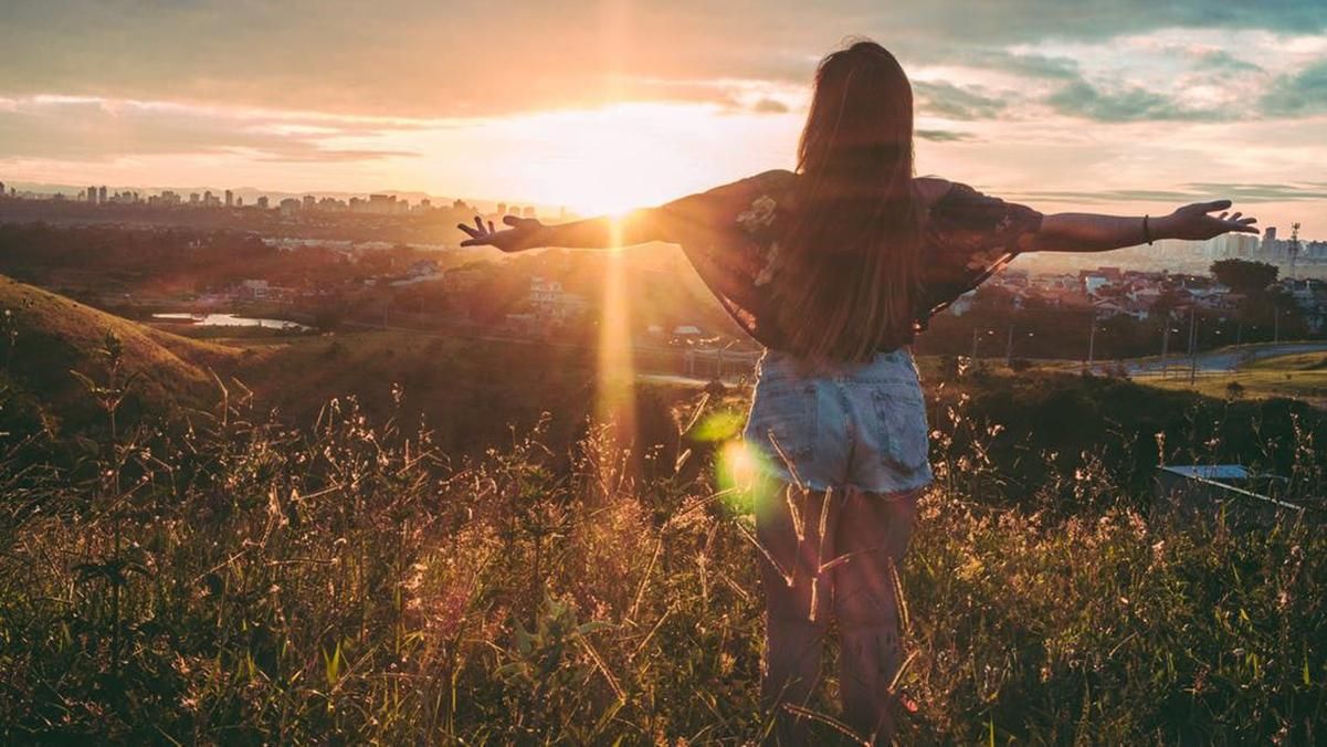 Настоящее лето началось: при чем здесь летнее солнцестояние – новый дудл от Google Настоящее лето началось: при чем здесь летнее солнцестояние – новый дудл от Google