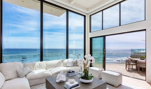 Співачка Пінк купила розкішну віллу на березі океану: як виглядає житло