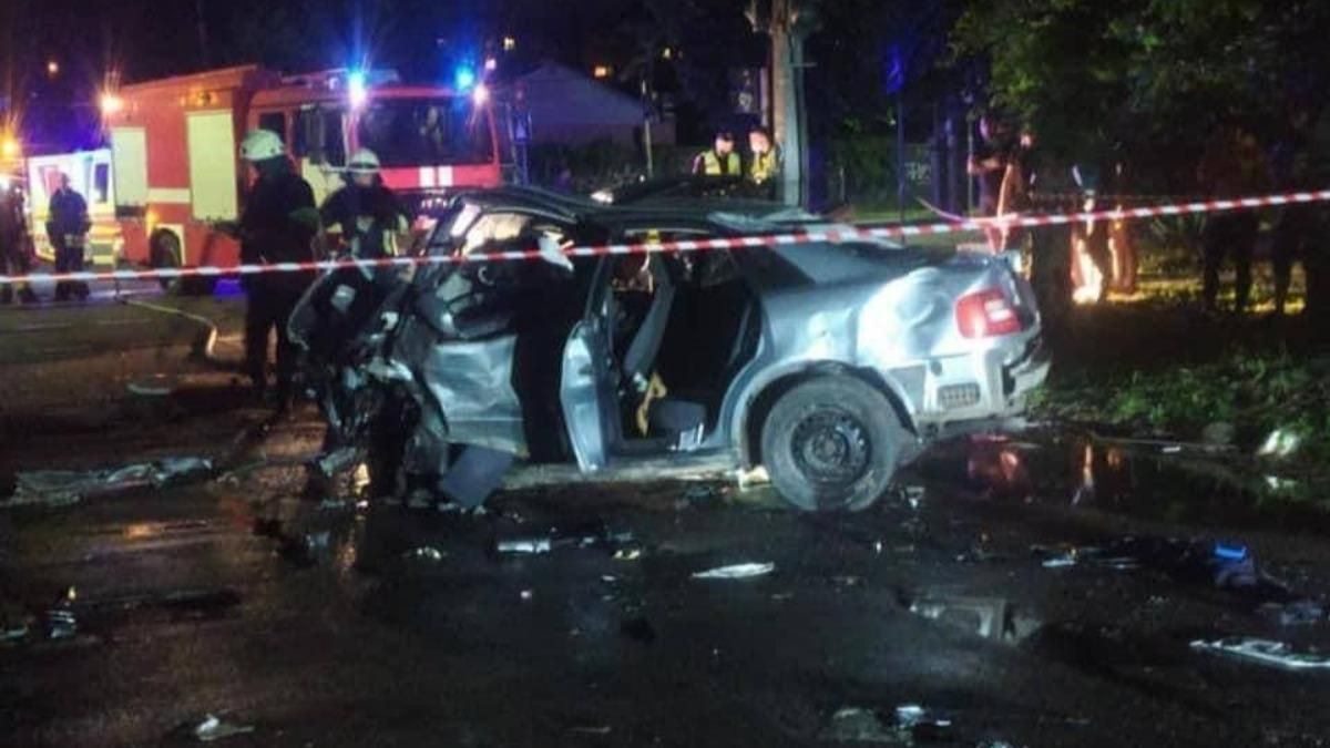 Превысил скорость, вылетел на встречку: в Черкассах - смертельное ДТП Превысил скорость, вылетел на встречку: в Черкассах - смертельное ДТП