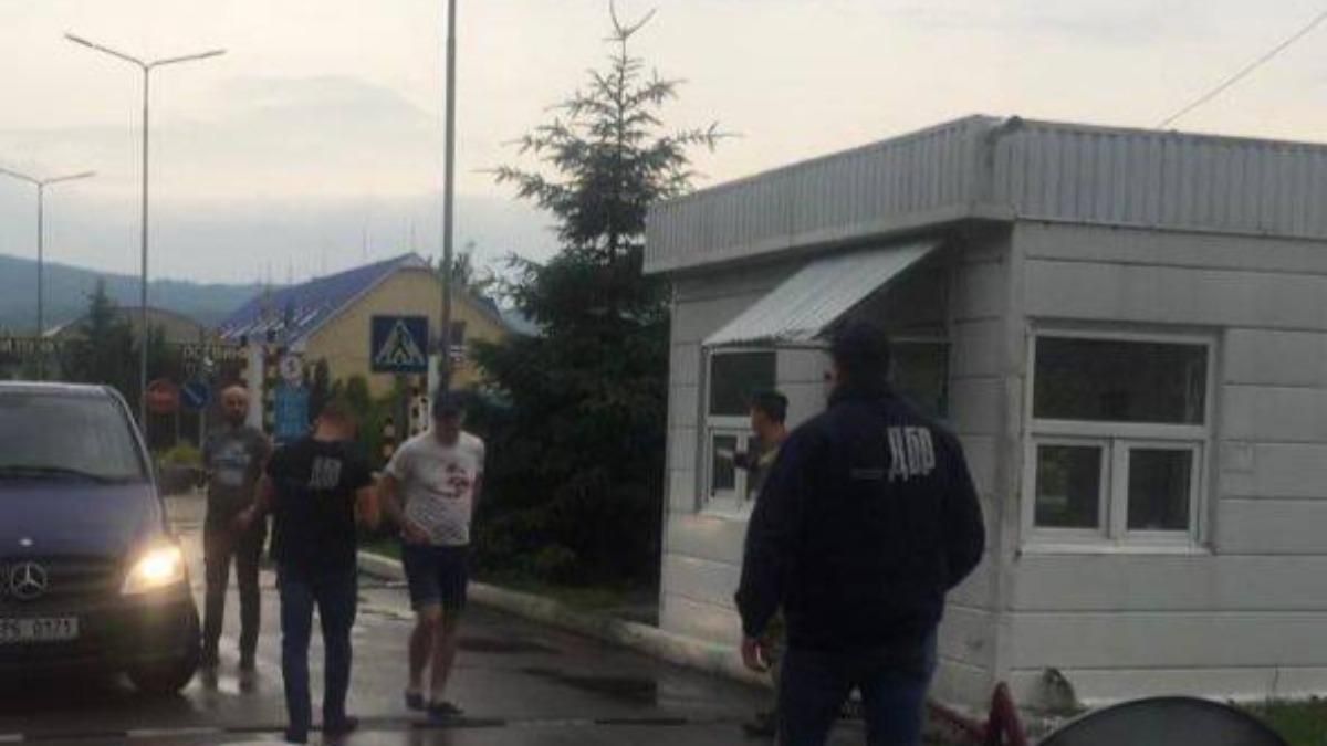 ГБР наведалось на Закарпатскую таможню: искали контрабандный алкоголь