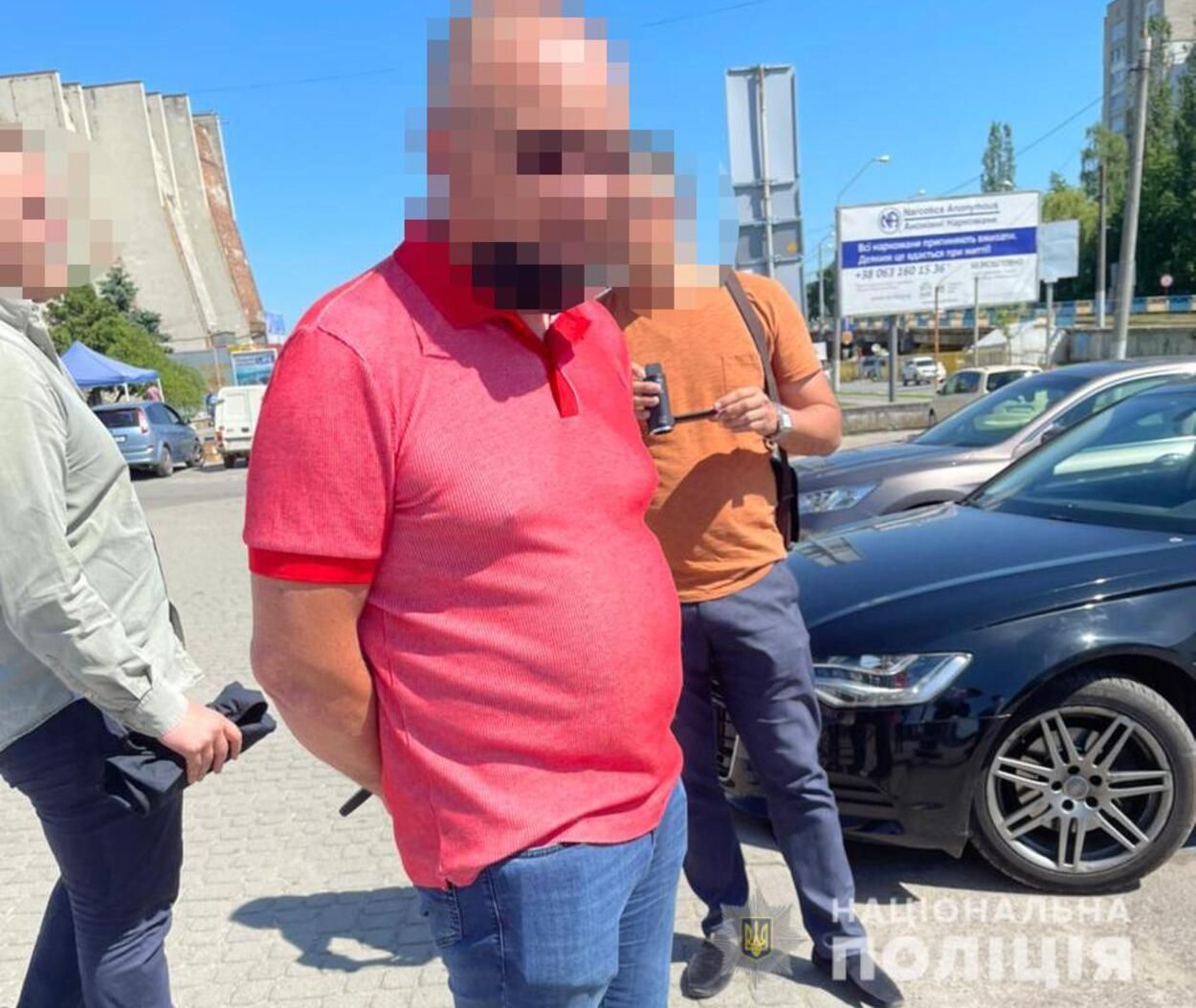 Требовал дань у бизнесменов: во Львове задержали чиновника налоговой - фото 