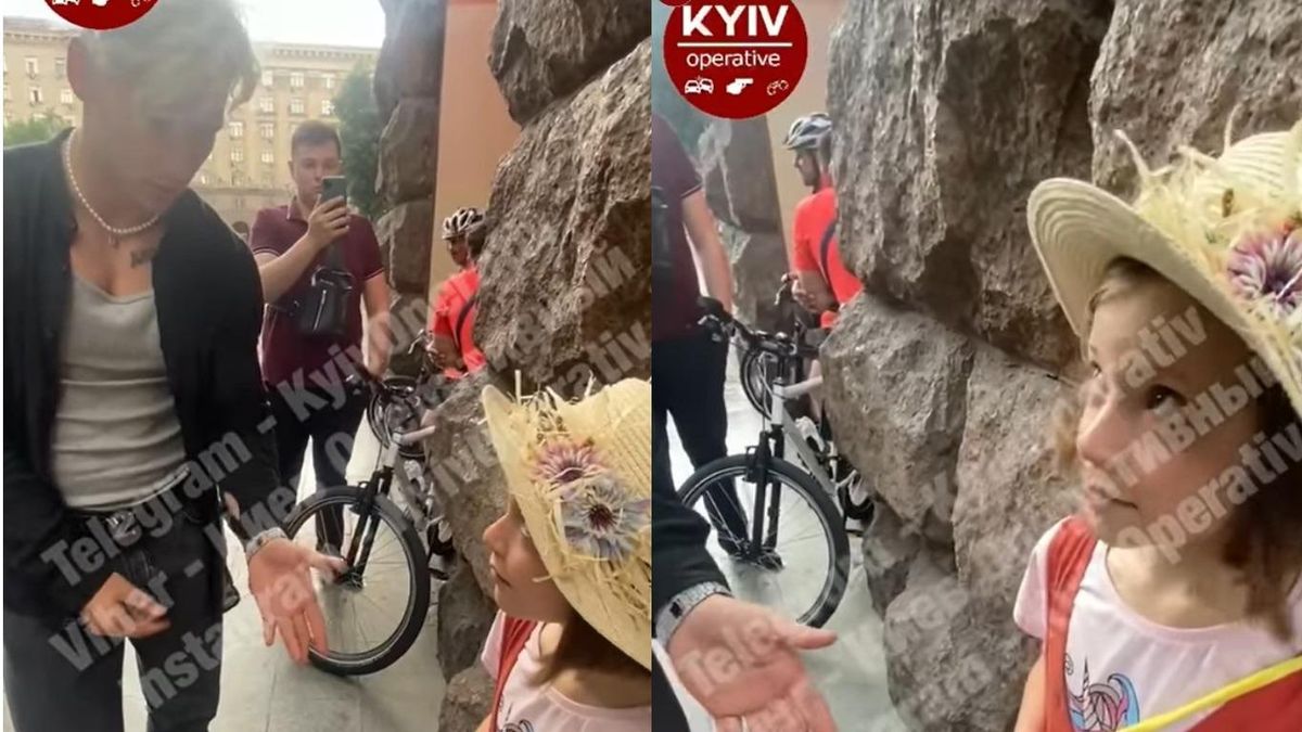 Блогер Волошин подарував дівчинці айфон, та захотів його забрати Блогер Волошин подарував дівчинці айфон, та захотів його забрати