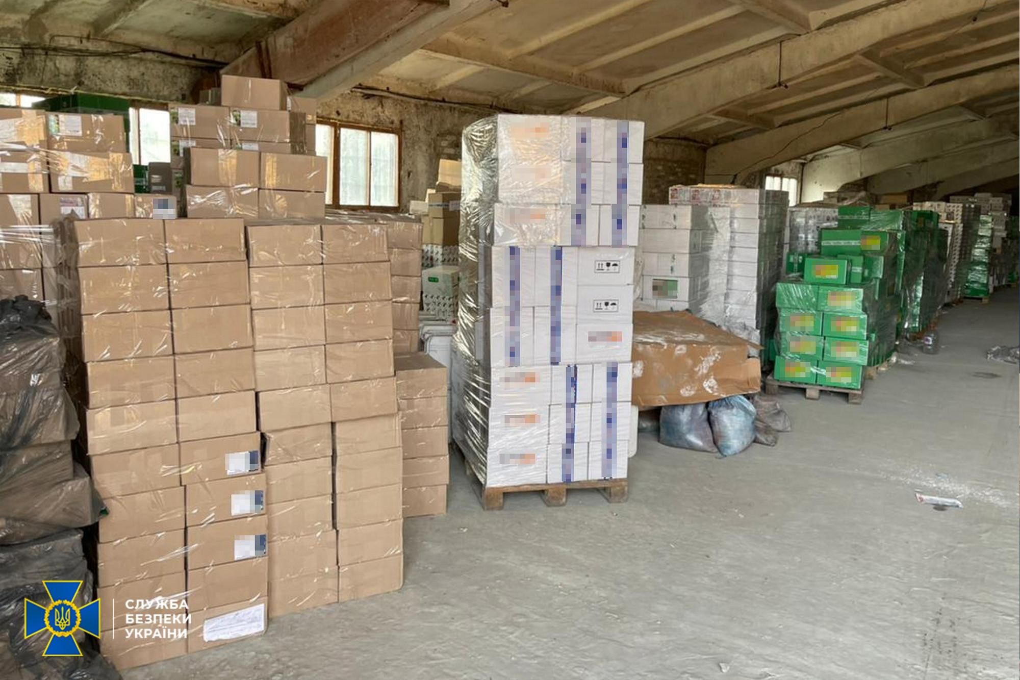 На Харківщині викрили незаконне виробництво агрохімікатів: фото На Харківщині викрили незаконне виробництво агрохімікатів: фото