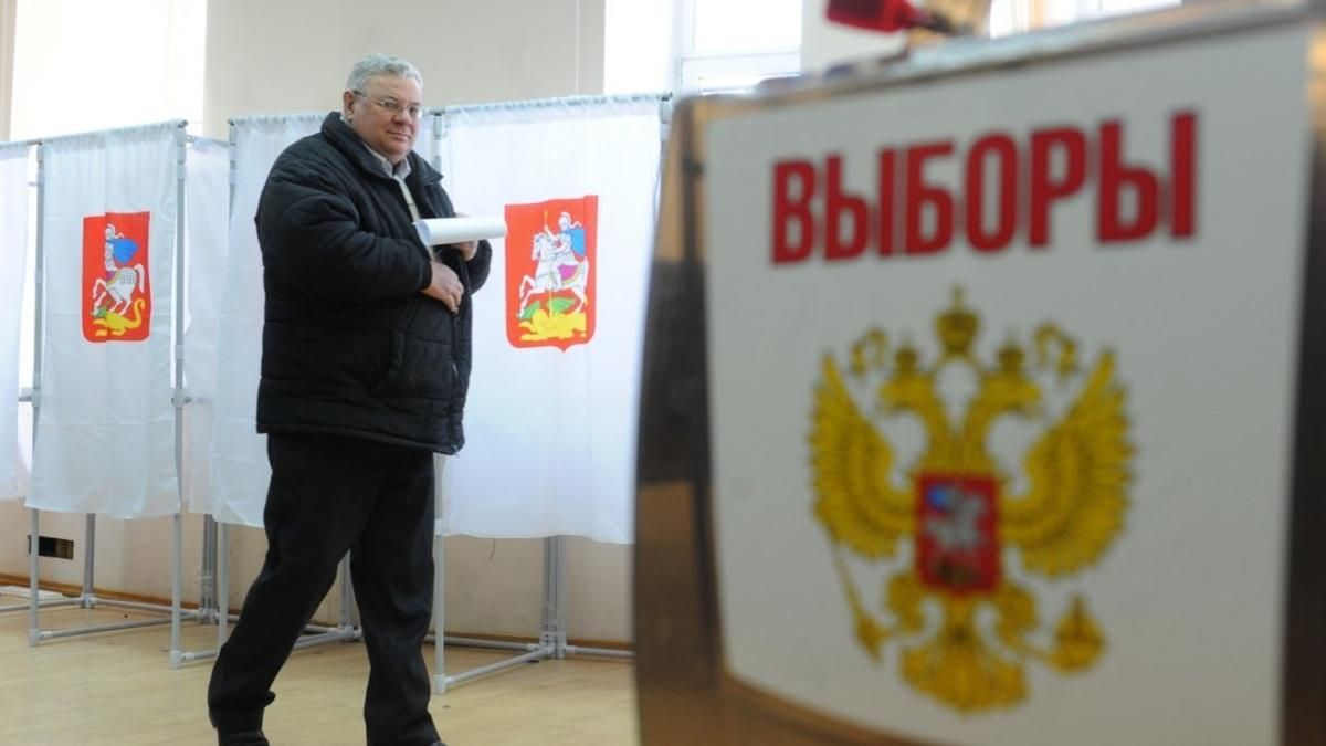 Російська влада масово забороняє росіянам обратися на виборах