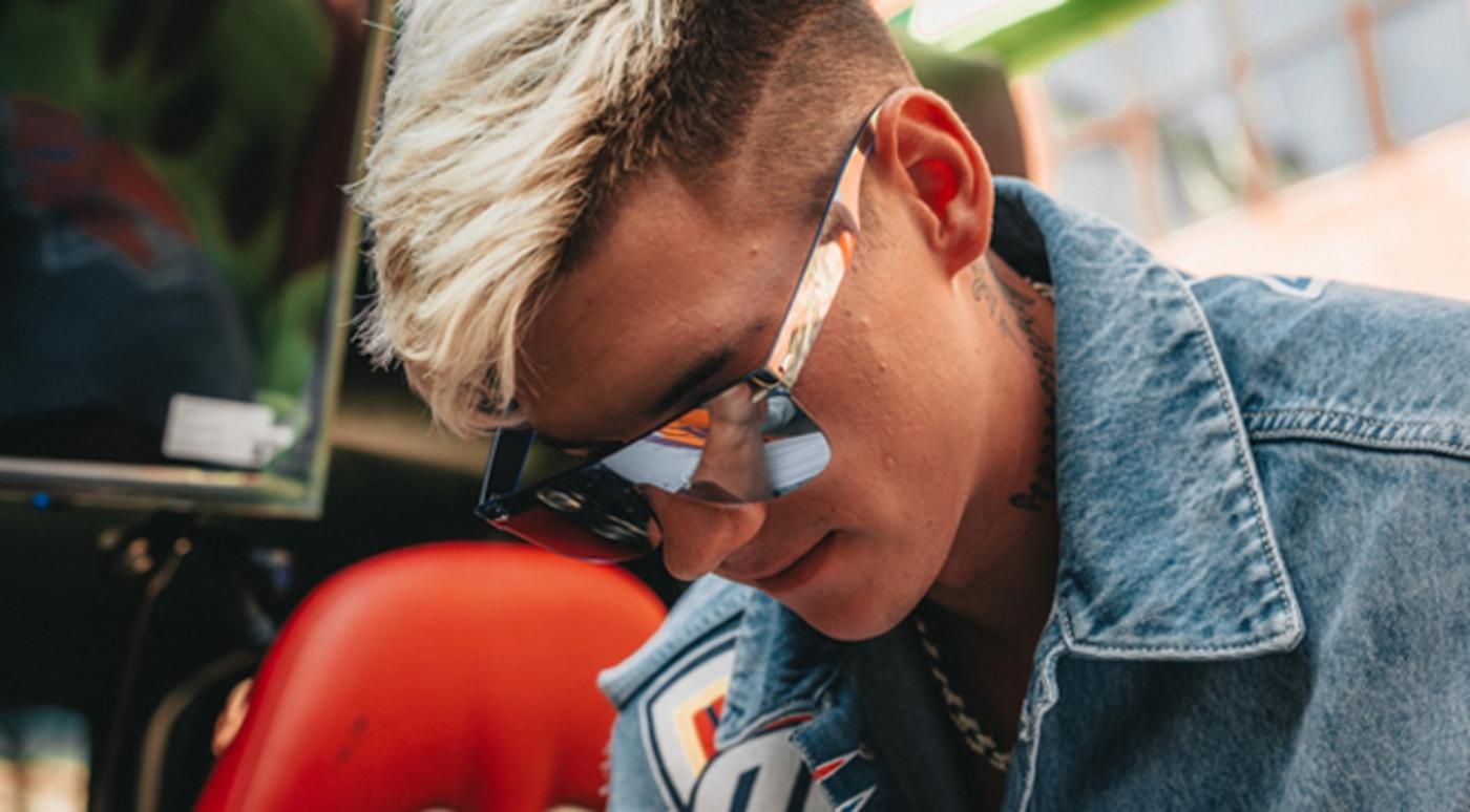 Блогер Александр Волошин отобрал телефон у ребенка и может сесть в тюрьму Блогер Александр Волошин отобрал телефон у ребенка и может сесть в тюрьму