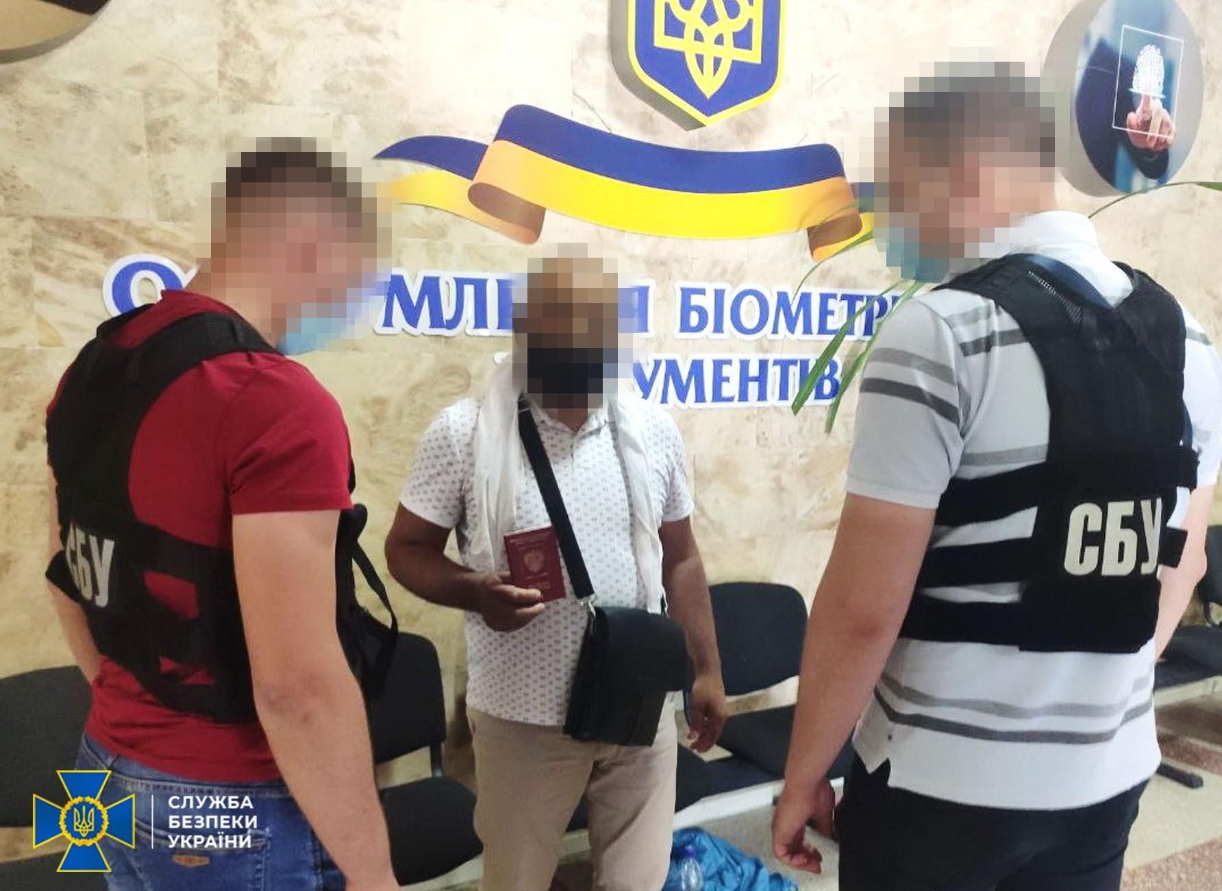 Розшукував Інтерпол: СБУ затримала терориста з російським паспортом
