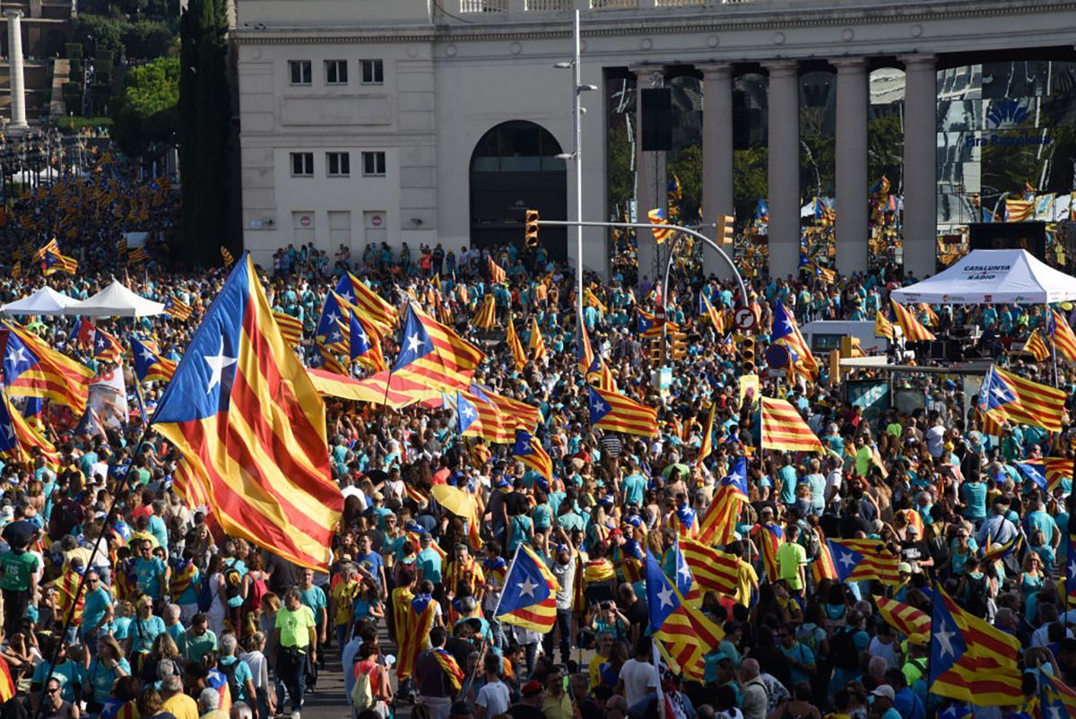 Испания таки помиловала лидеров движения за независимость Каталонии