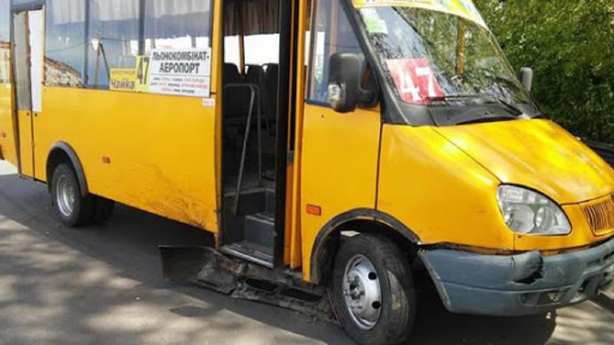 В Ровно умер водитель маршрутки, которого избил сын пассажирки В Ровно умер водитель маршрутки, которого избил сын пассажирки