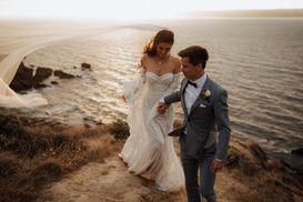 Наречена плаче за місяць до весілля та обмазується куркумою: цікаві весільні традиції світу