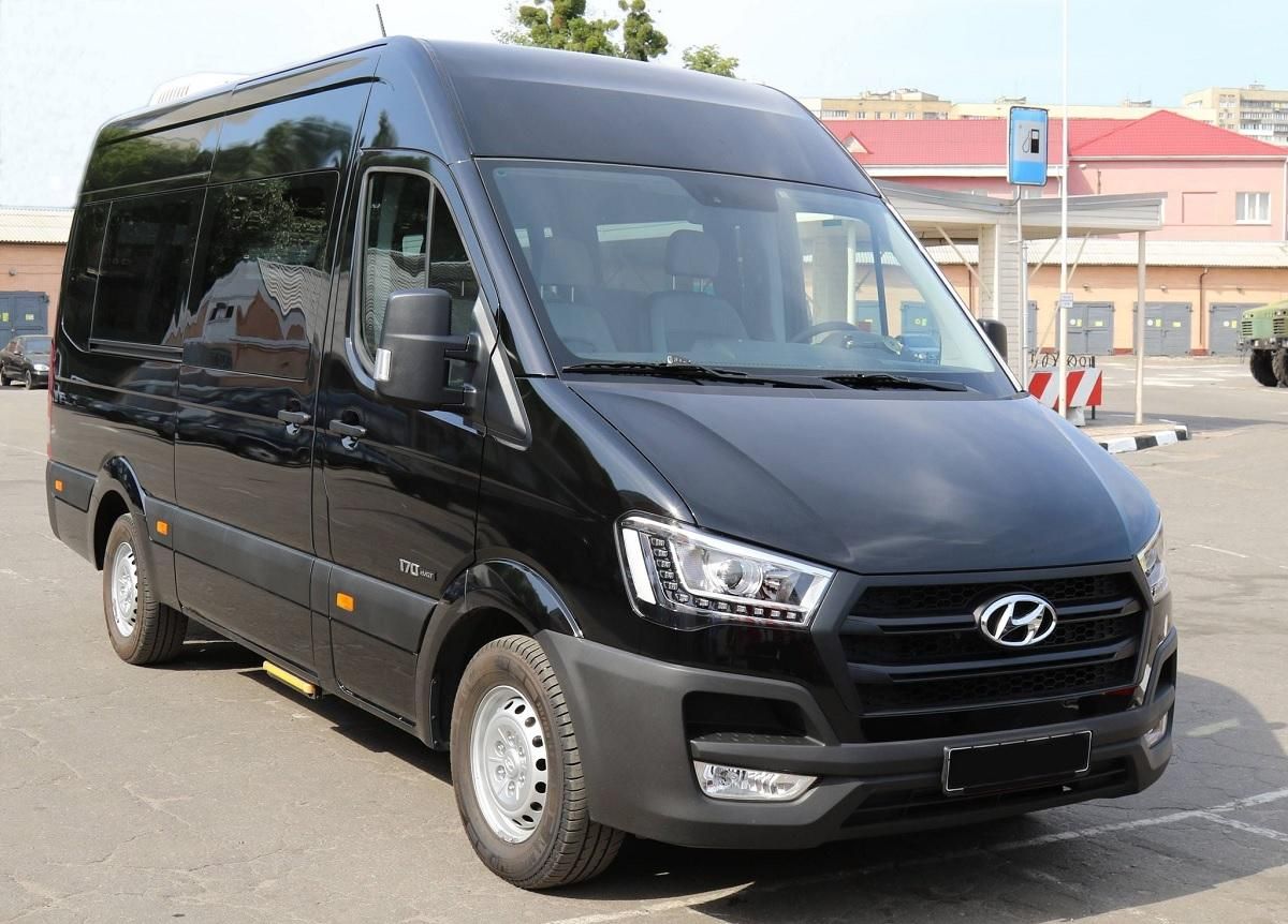 Мікроавтобуси літають, але низенько, – Міноборони потролило ЗМІ Мікроавтобуси літають, але низенько, – Міноборони потролило ЗМІ