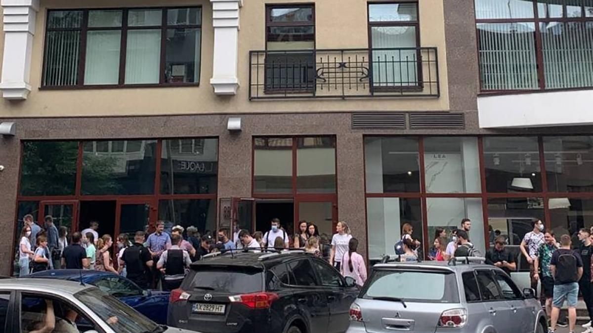 В центре Харькова ищут взрывчатку: заминировали бизнес-центр Брама