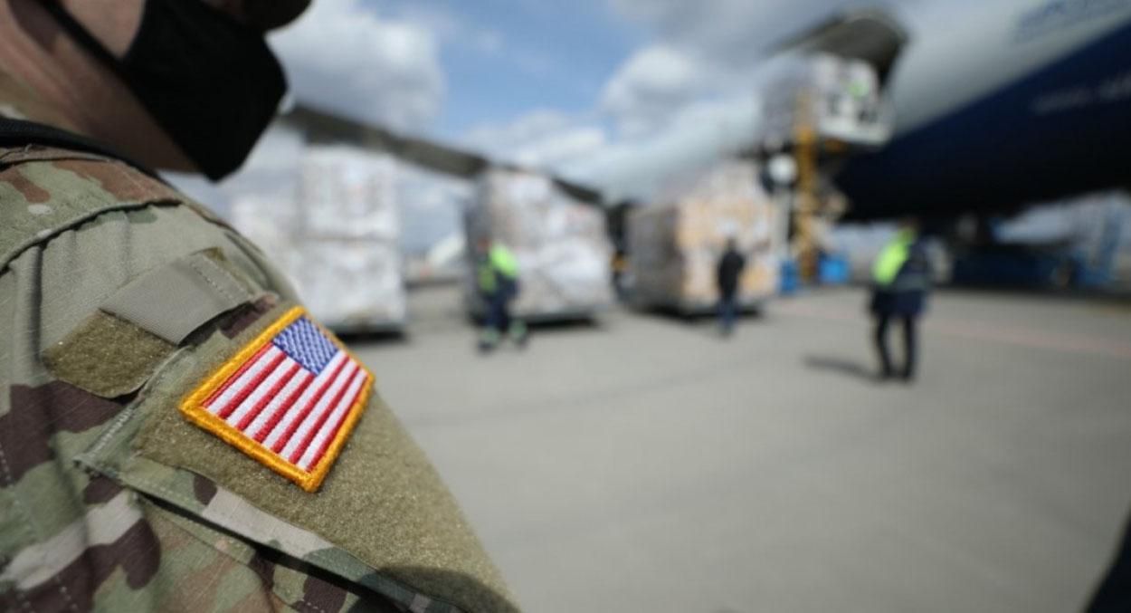 США не заморозили надання військової допомоги Україні