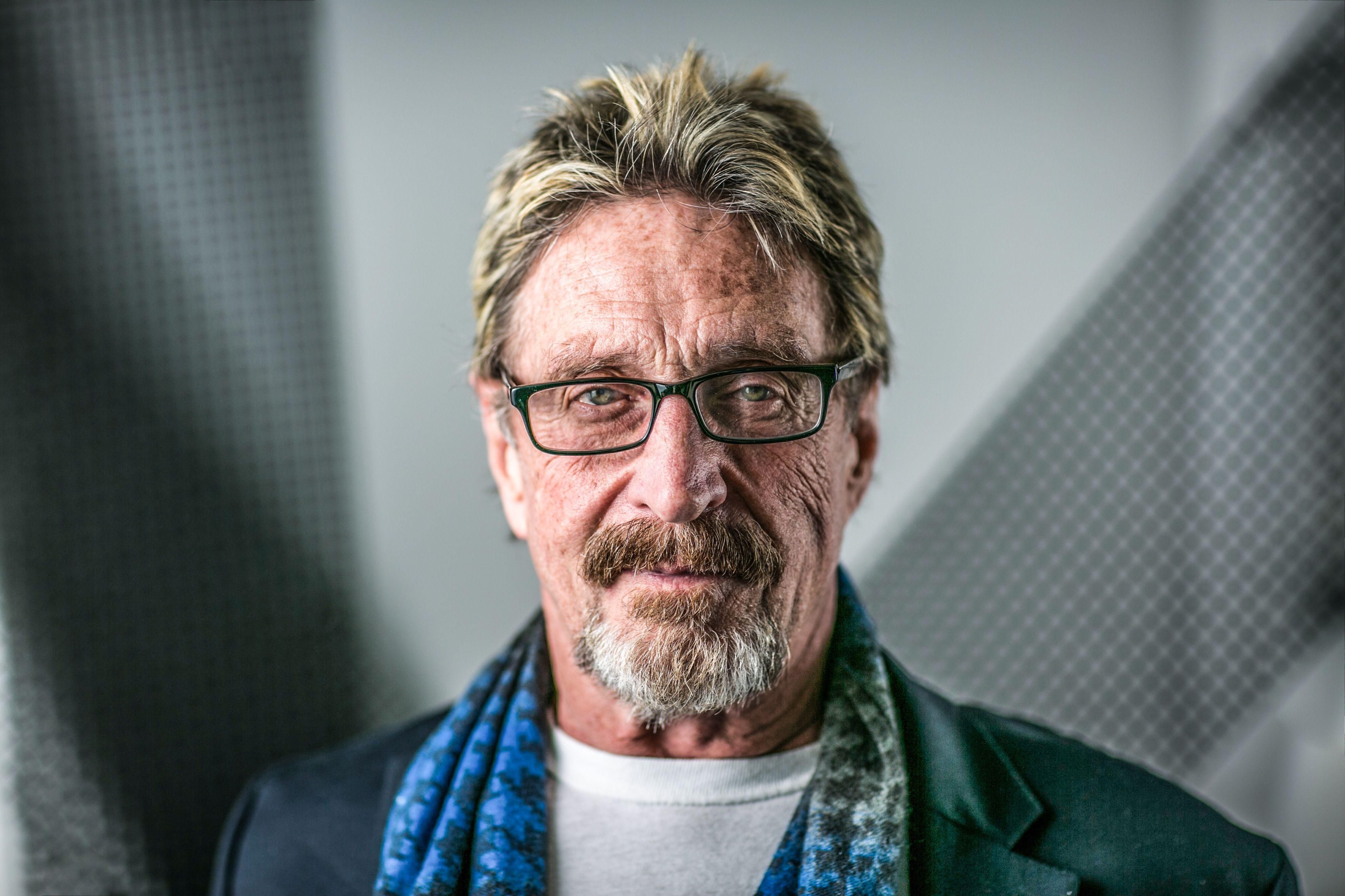 Создателя антивируса McAfee Джона Макафи нашли мертвым в тюрьме Создателя антивируса McAfee Джона Макафи нашли мертвым в тюрьме