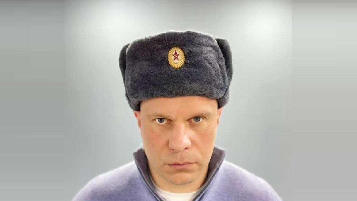 Через шапку-вушанку: Киві вручили підозру щодо комуністичної символіки