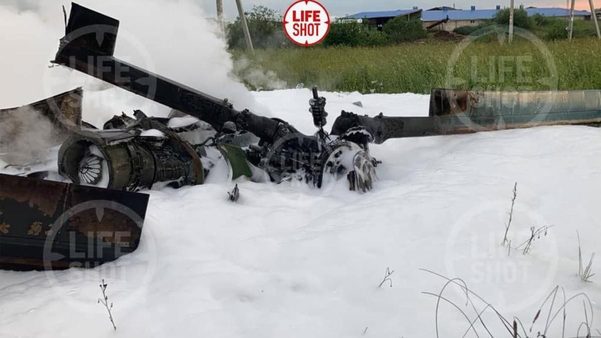 В России 24.06.2021 упал военный вертолет: есть погибшие - фото, видео