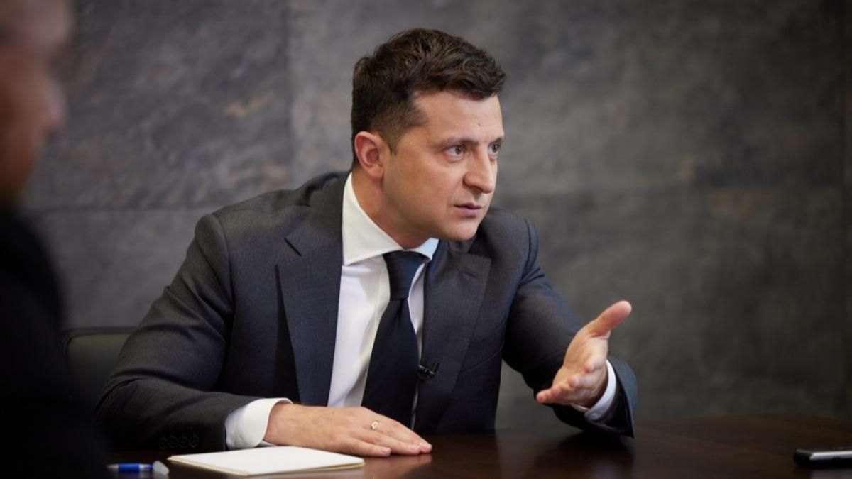 Я веду з Конституційним Судом єдину боротьбу, що можлива, – Зеленський Я веду з Конституційним Судом єдину боротьбу, що можлива, – Зеленський