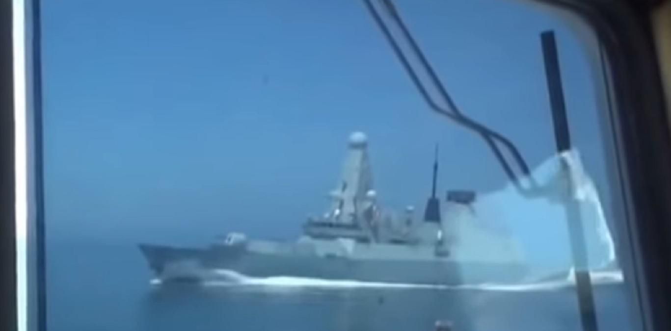 ФСБ опублікувала відео обстрілу британського есмінця