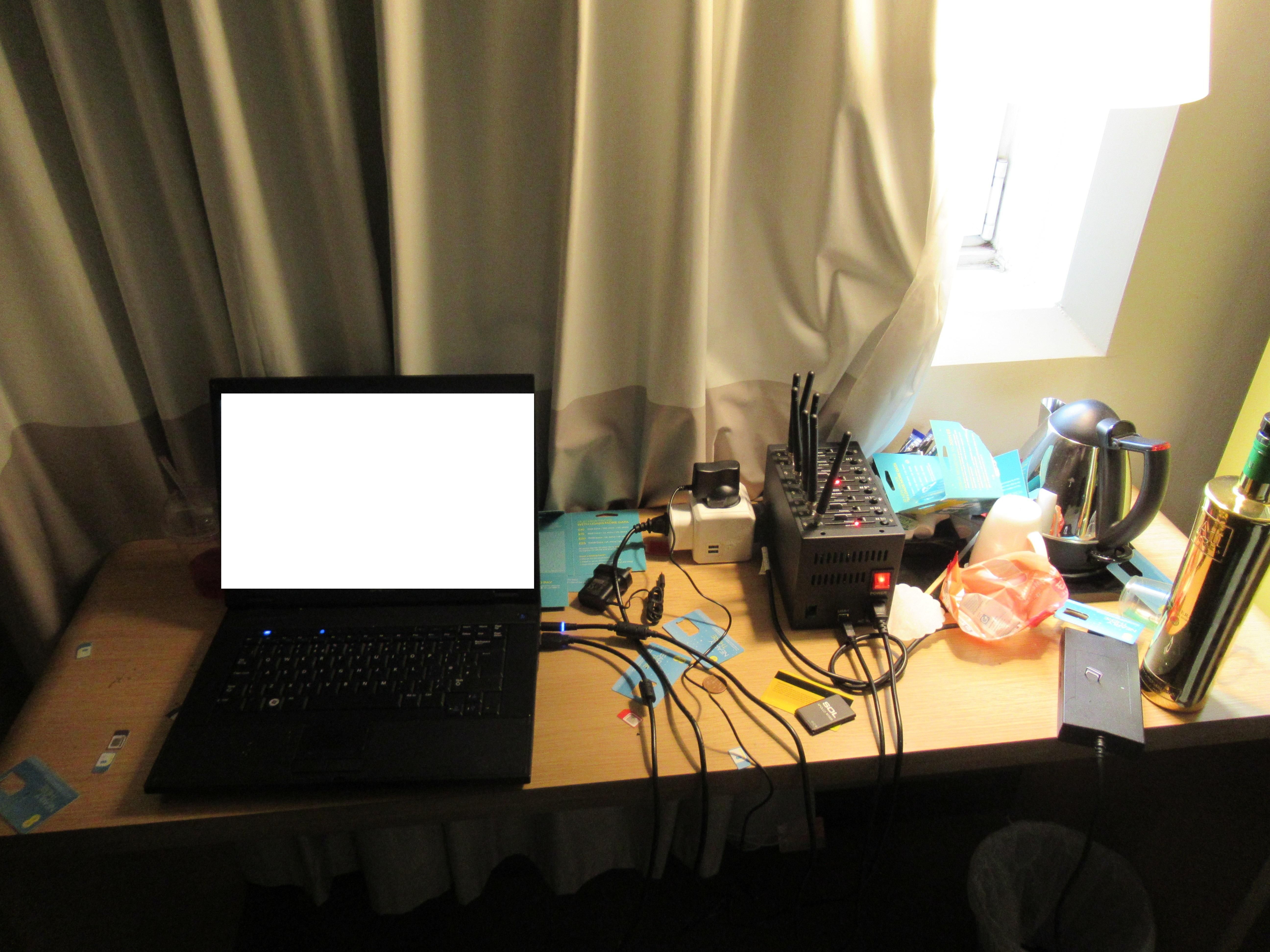 Шахрай розсилав понад 25 000 SMS на день Шахрай розсилав понад 25 000 SMS на день