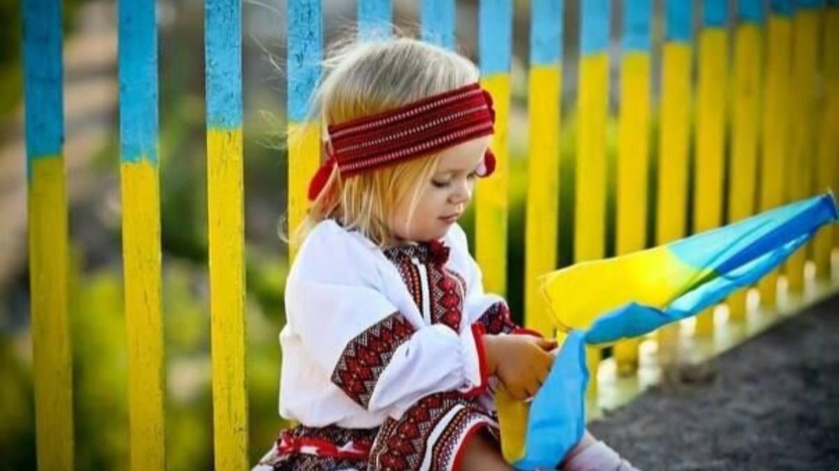 Більшість жителів Півдня і Сходу не вважають Україну незалежною Більшість жителів Півдня і Сходу не вважають Україну незалежною