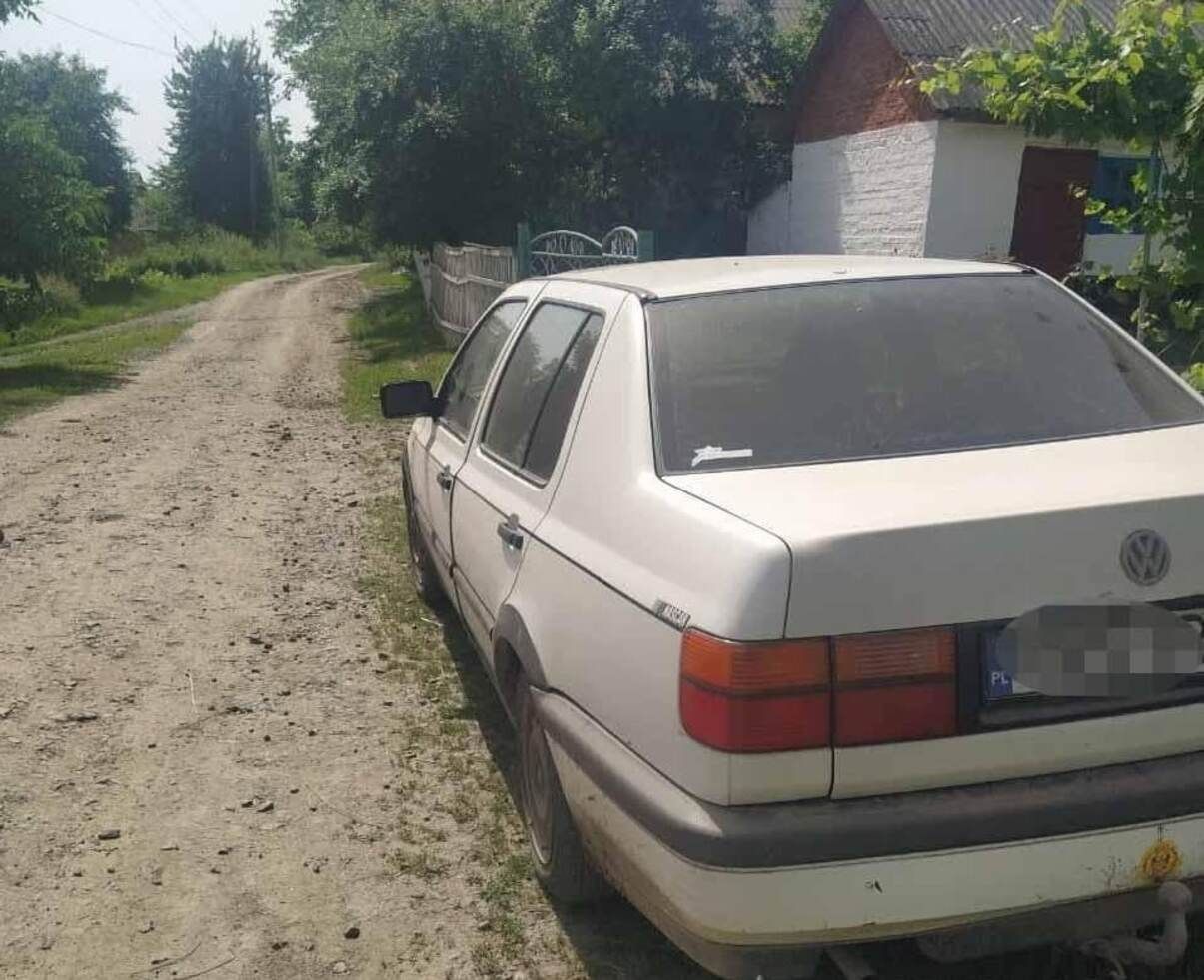 На Вінниччині автомобіль переїхав чоловіка, який заснув на дорозі На Вінниччині автомобіль переїхав чоловіка, який заснув на дорозі