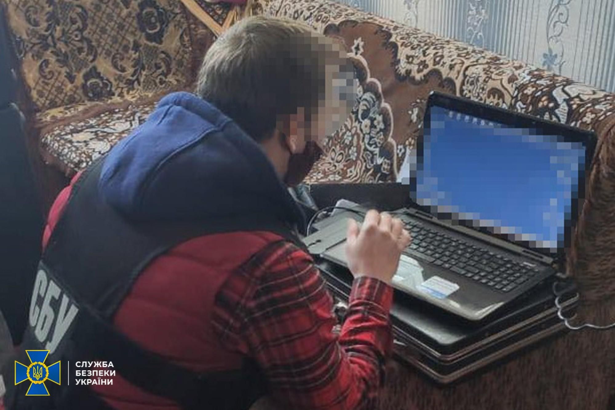 СБУ викрила мережу інтернет-ботів, які працювали на спецслужби Росії СБУ викрила мережу інтернет-ботів, які працювали на спецслужби Росії