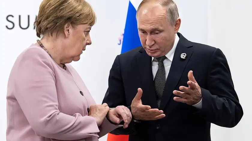 ЕС отказался от саммита с Путиным: Меркель жалеет