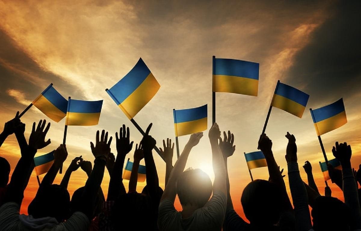 Зачем Западу строить институты в Украине