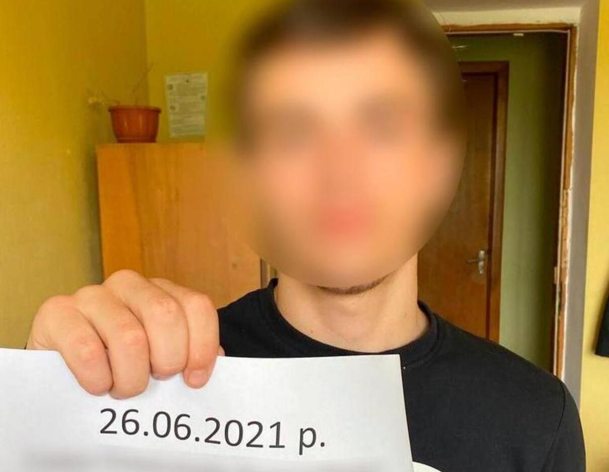 На Буковині розшукали зниклого хлопця, який зник дорогою на ЗНО На Буковині розшукали зниклого хлопця, який зник дорогою на ЗНО