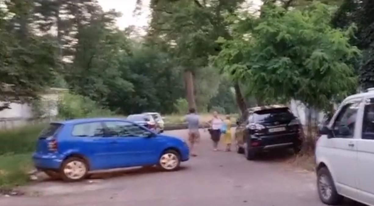 В Киеве на Львовской пьяный подросток-ром протаранил 3 авто, – СМИ