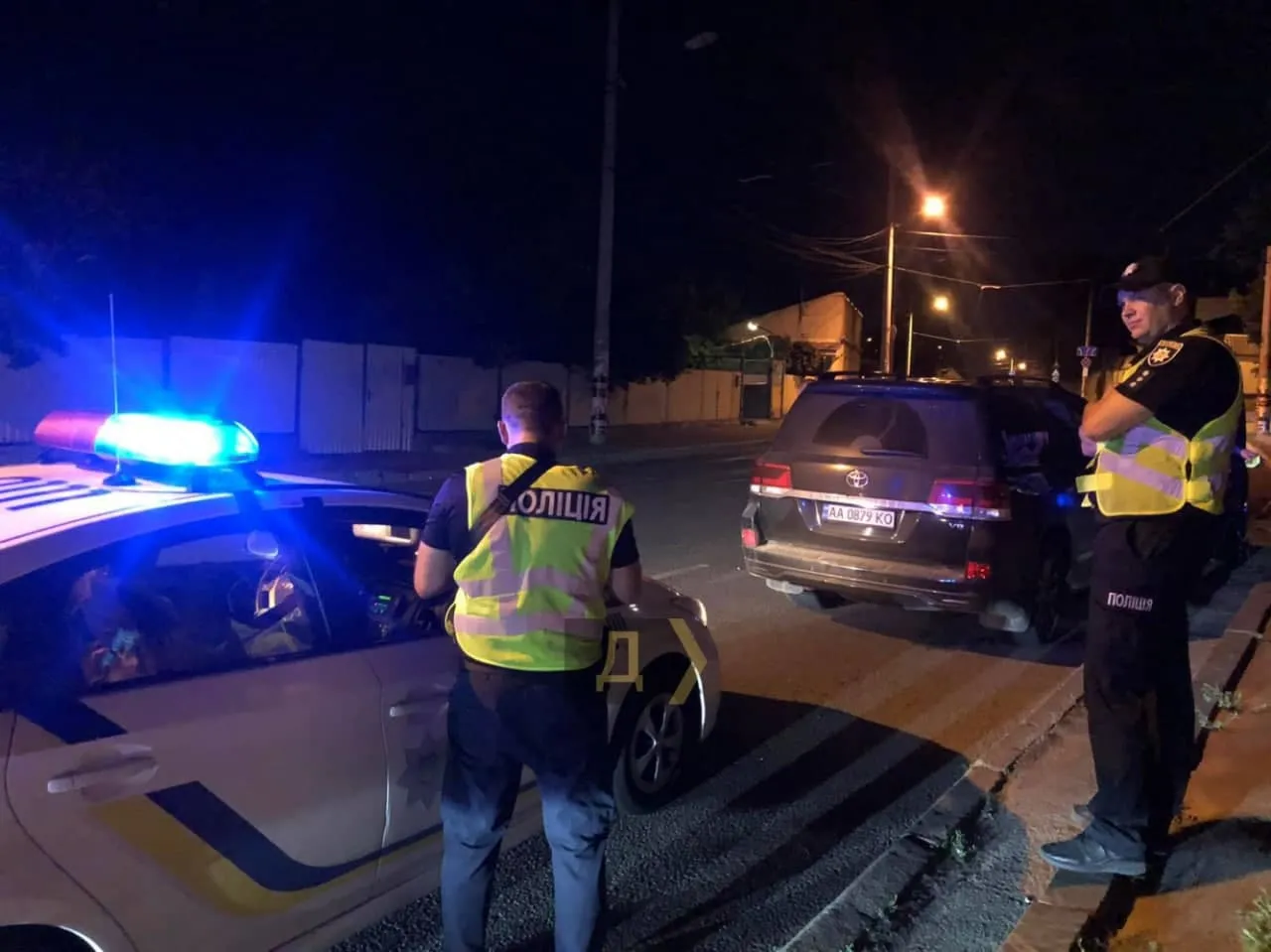 Нардепа спіймали п'яним за кермом Нардепа спіймали п'яним за кермом