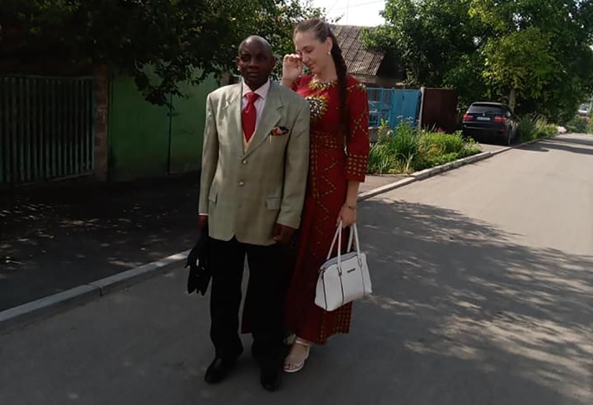 Таксист образив темношкірого пасажира у Запоріжжі: як його покарали Таксист образив темношкірого пасажира у Запоріжжі: як його покарали