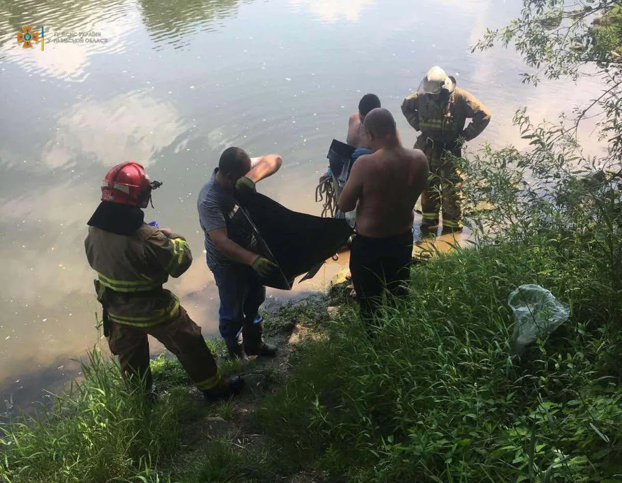 У річці на Львівщині потонув рибалка: фото