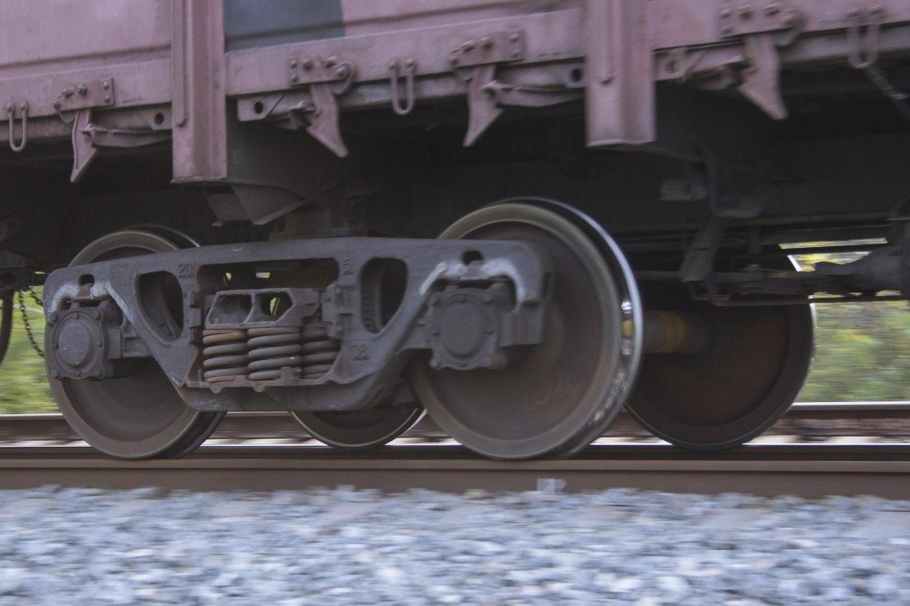 Под Херсоном 20-летний нацгвардиець бросился под поезд и погиб Под Херсоном 20-летний нацгвардиець бросился под поезд и погиб