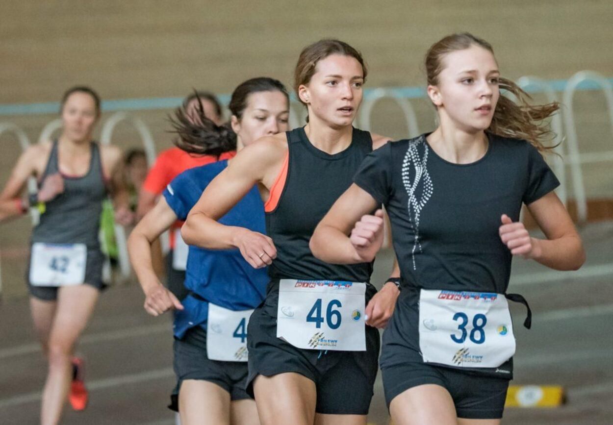 Возвращалась с тренировки: у Львова водитель BMW сбил 15-летнюю триатлонистку Возвращалась с тренировки: у Львова водитель BMW сбил 15-летнюю триатлонистку