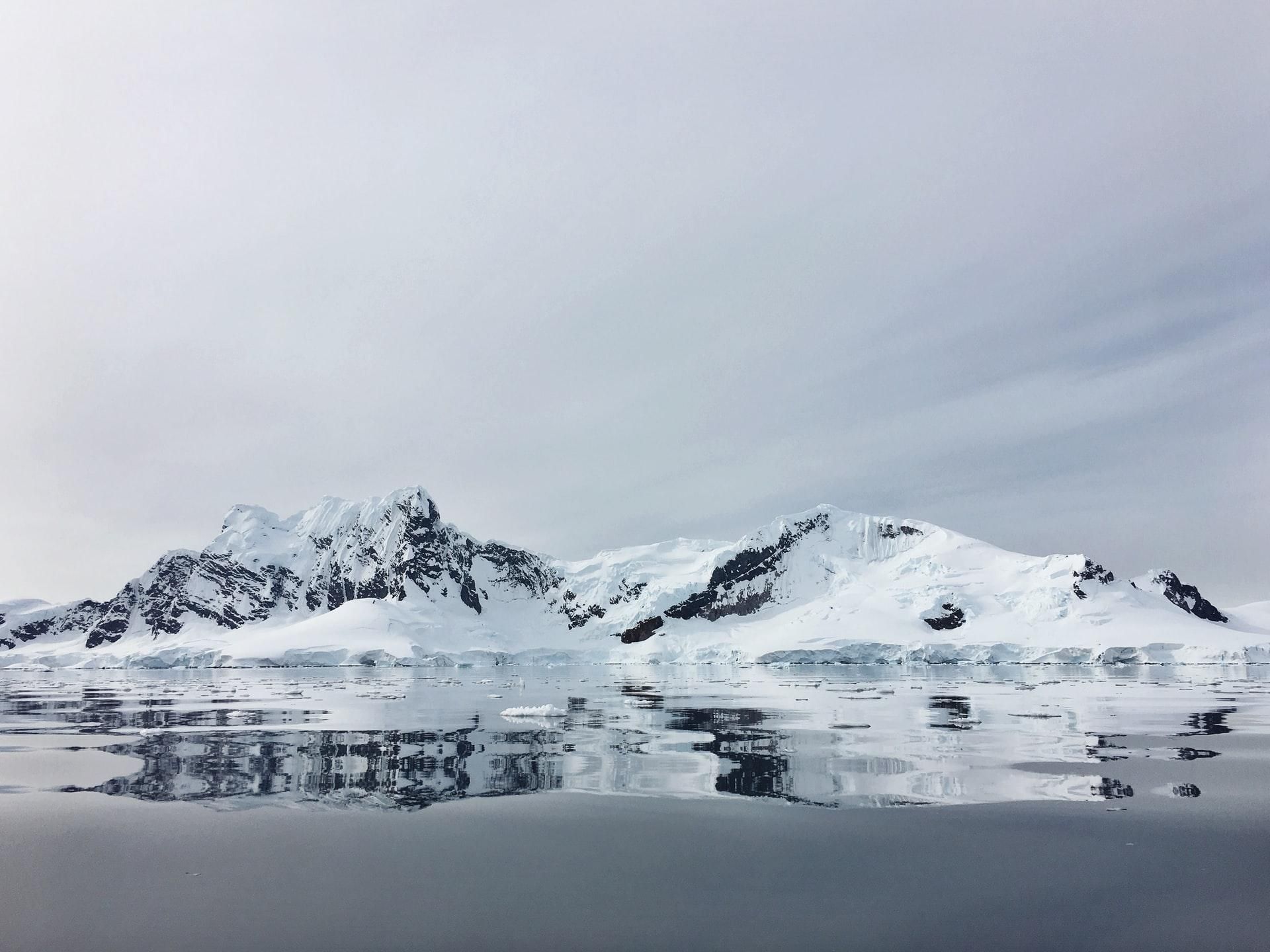В Антарктиді зникло гігантське озеро – екологи назвали причину