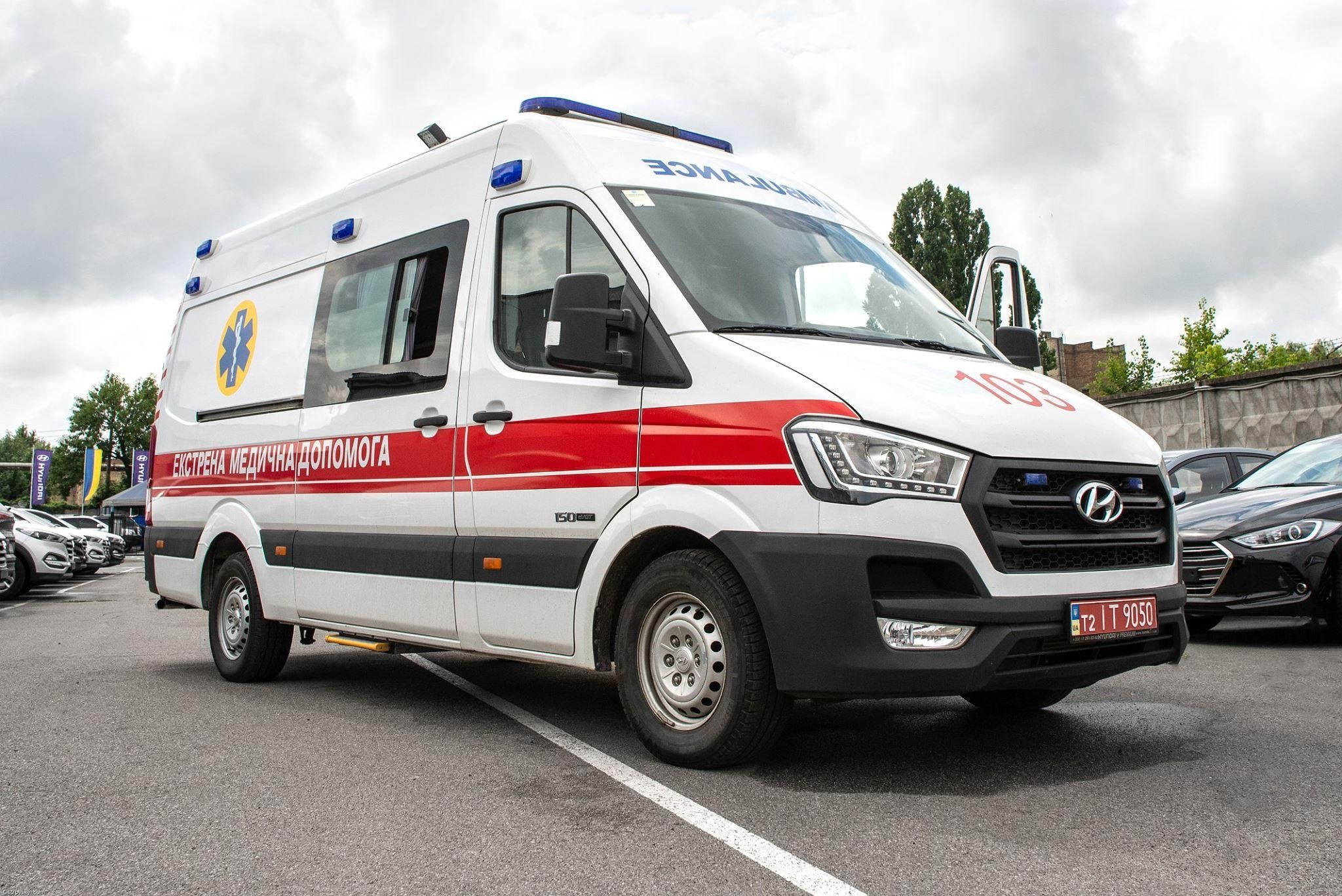 На Закарпатті діти закидали камінням автомобіль швидкої допомоги На Закарпатті діти закидали камінням автомобіль швидкої допомоги