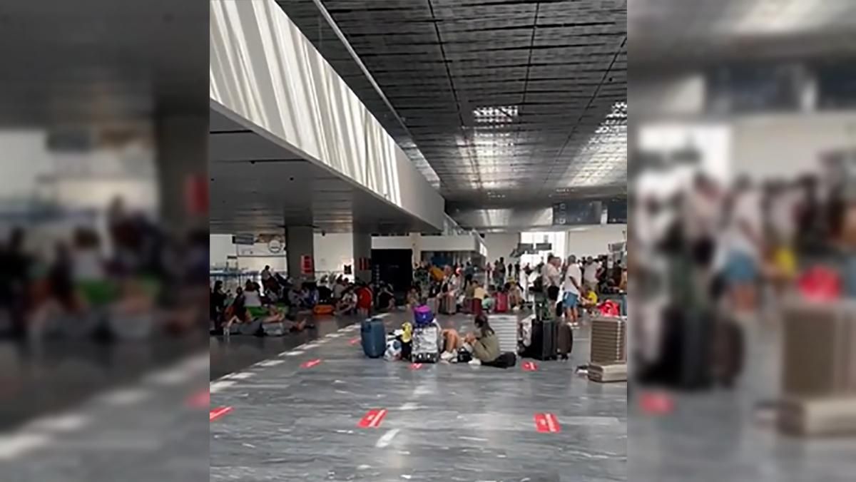 Українці застрягли в аеропорту Бодрум: що там було – відео