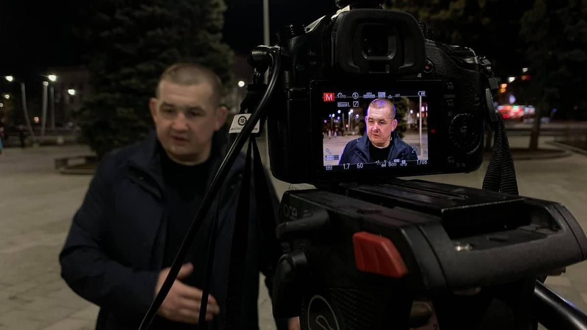 Правозахисник: Росія планує видавати паспорти українським заробітчанам Правозахисник: Росія планує видавати паспорти українським заробітчанам