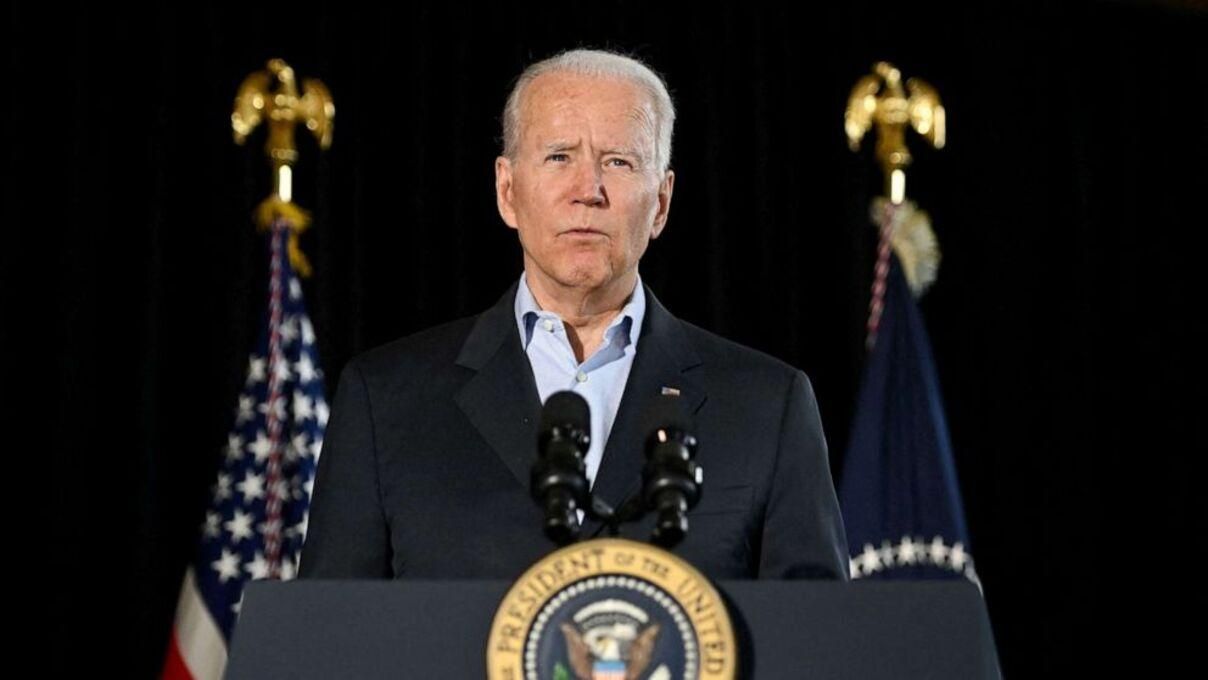 Говорили 3 години: Байден зустрівся з сім'ями постраждалих у Маямі Говорили 3 години: Байден зустрівся з сім'ями постраждалих у Маямі