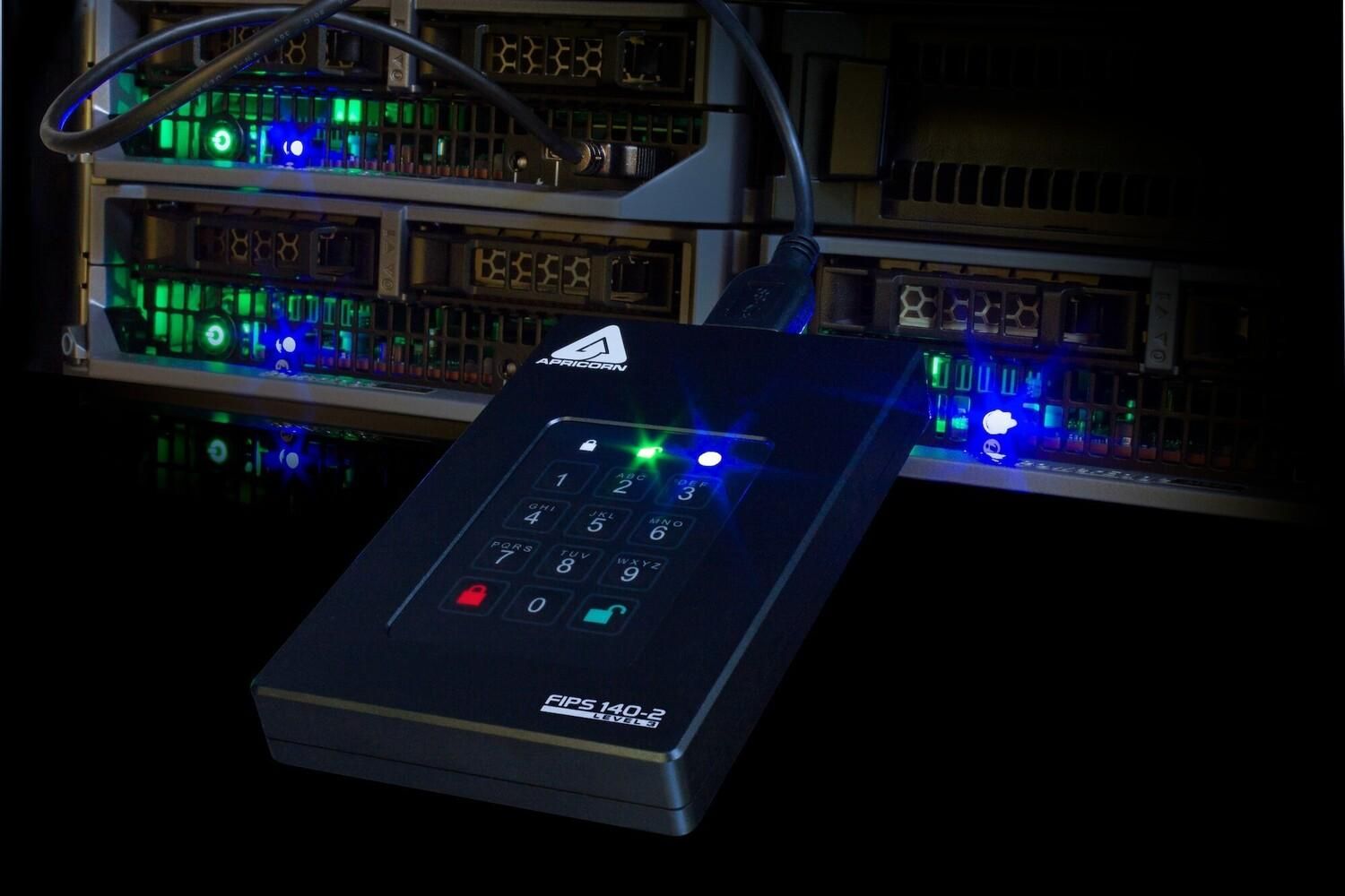 Представлено самый емкий защищеный портативный SSD в мире Представлено самый емкий защищеный портативный SSD в мире