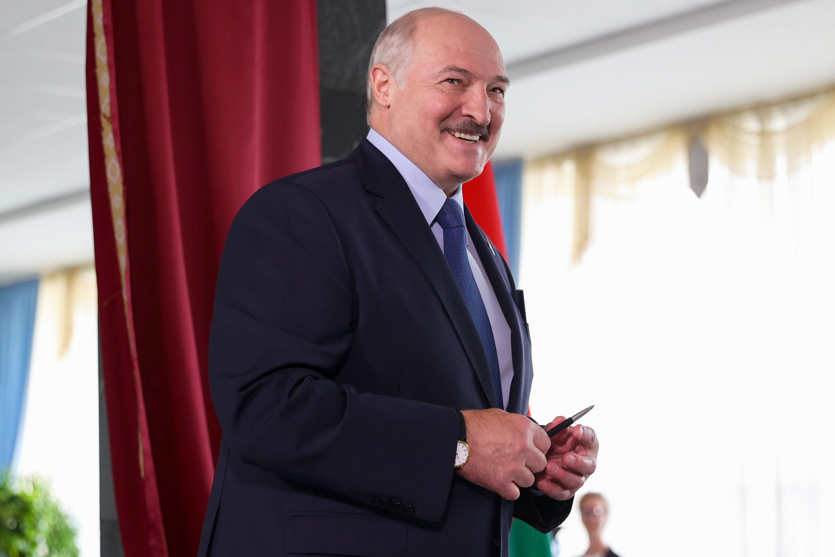 Лукашенка тримає при владі лише Росія, – Умланд